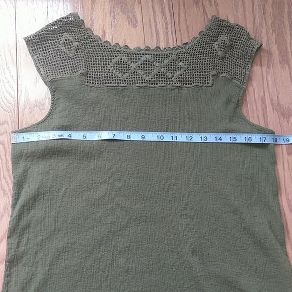 π3/$15 Chaps crochet textured blouse Large - Picture 6 of 8